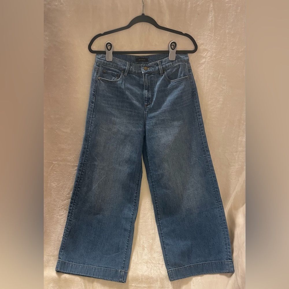 Ann Taylor wide leg cropped denim in size 4